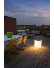 KENGA, luminaire extérieur blanc, triangulaire, E27 24W max., IP54